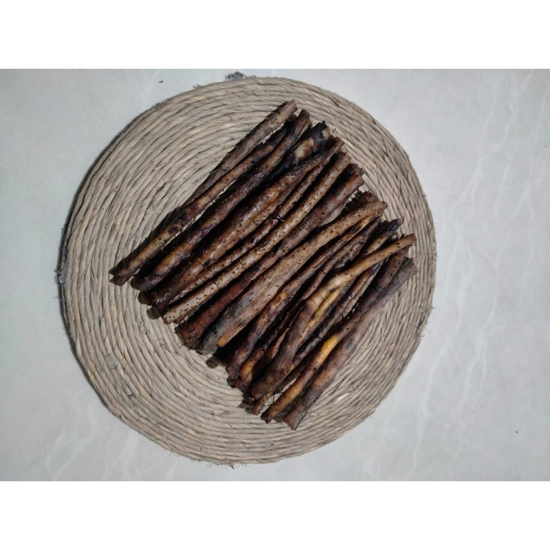 

Akar pisang kepok segar dan bersih