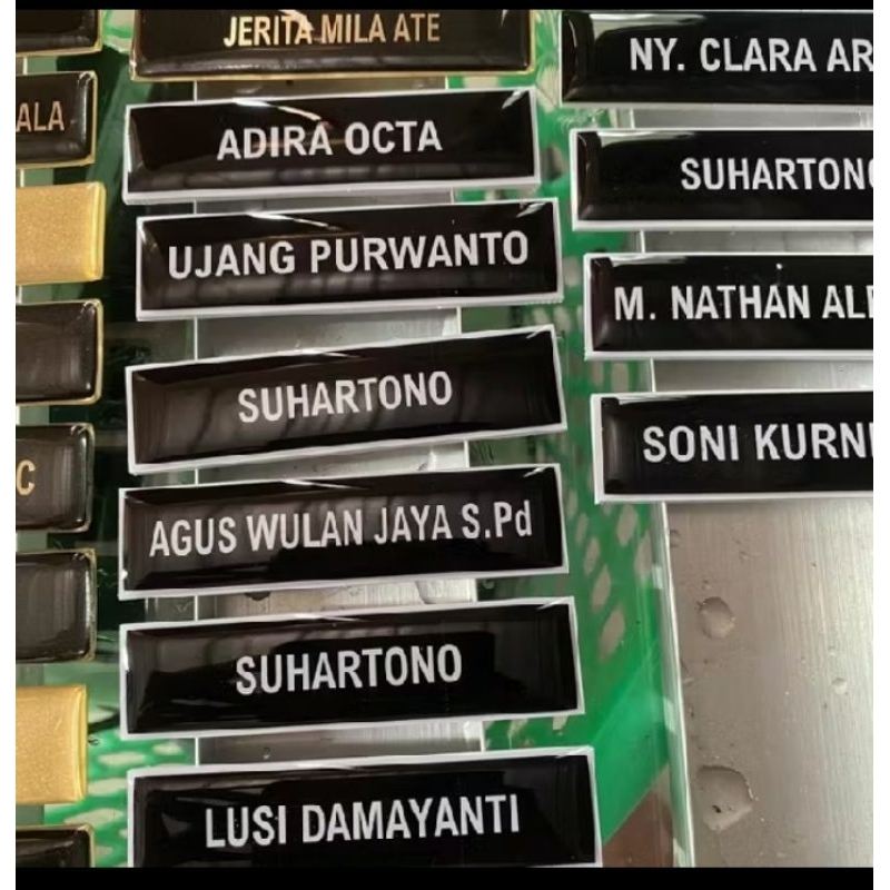 

Nama Dada Lapis Resin Custom Ekslusif 1hari jadi