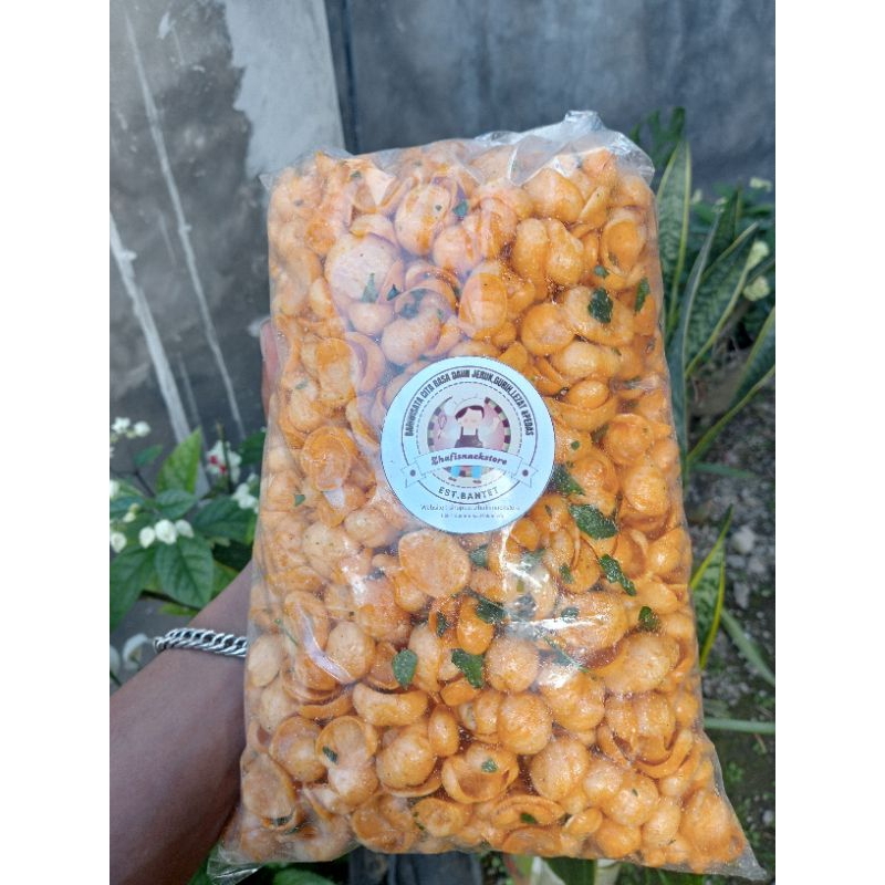 

SEBLAK KERING/MAKRONI EBI KERANG DAUN JERUK 500 GR