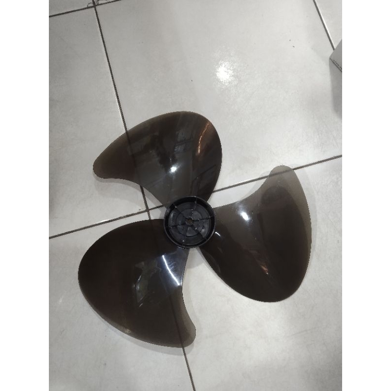 Baling baling Kipas Angin Cosmos 16 inch