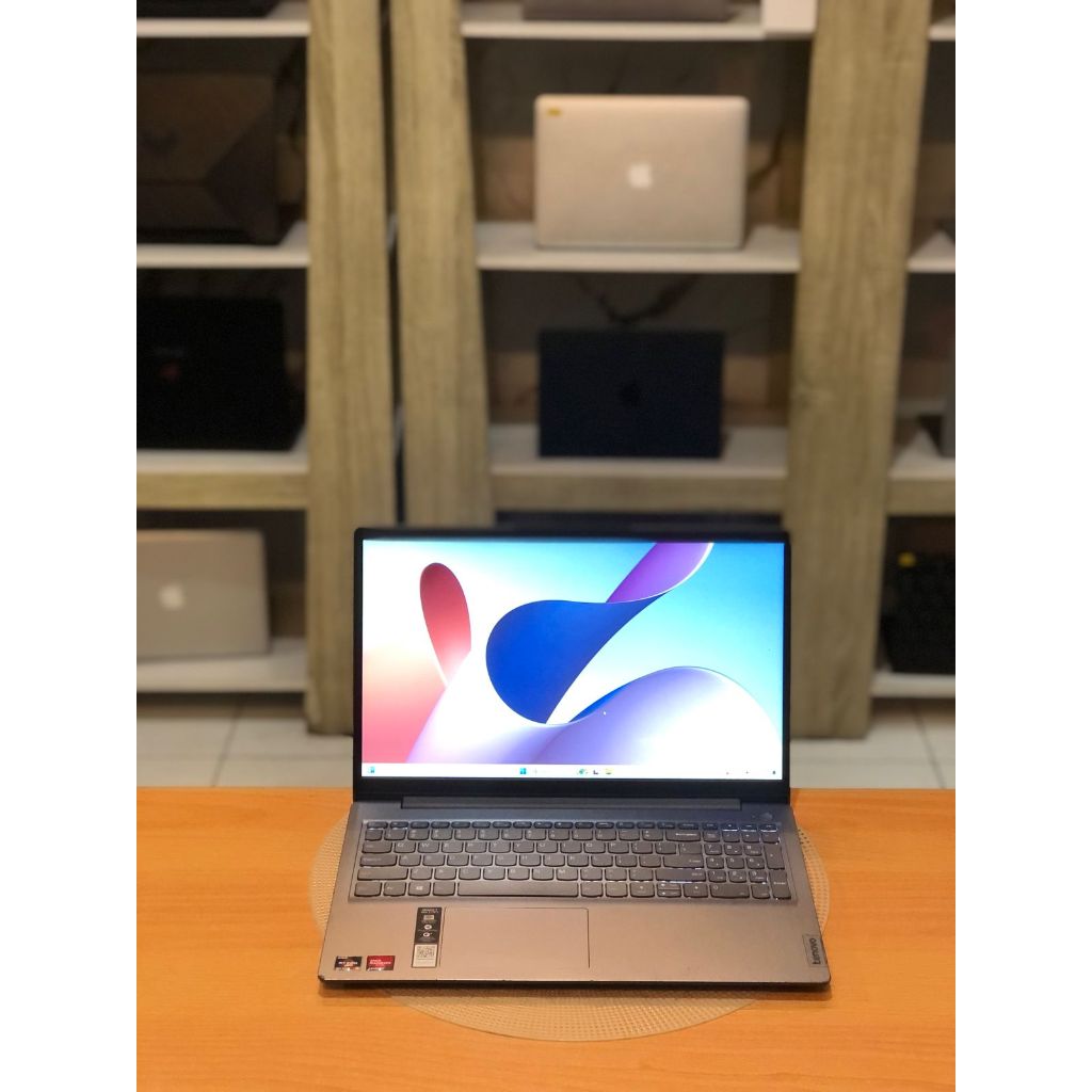 GAMING LENOVO SLIM 3-15 | AMD RYZEN 5-5500U | 8 GB |SSD 512 GB|GARANSI