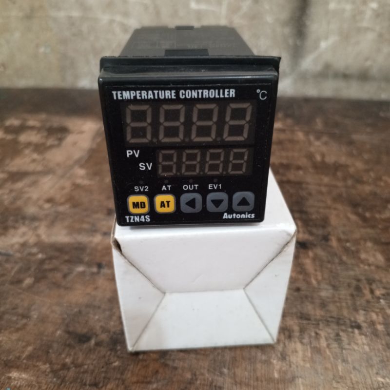 AUTONICS TZN4S-14R TEMPERATURE CONTROLLER