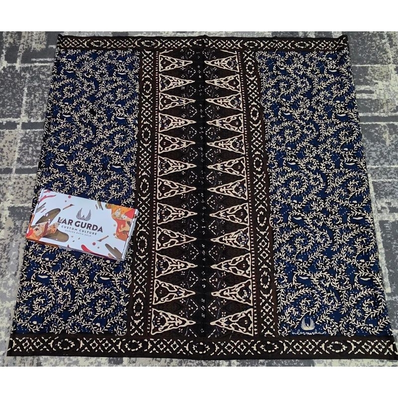 LAR GURDA SARUNG BATIK TRADISIONAL EKSLUSIF MN