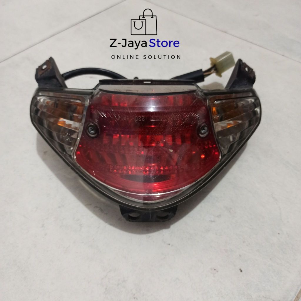 Lampu Belakang Suzuki Spin Original Copotan Stoplamp Spin Stoplamp Suzuki Spin