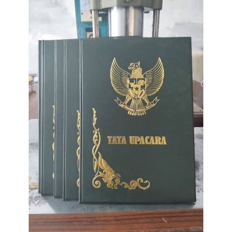 

Map Upacara || Sampul Upacara. 1 Set (Isi 5pcs) Hijau Tua