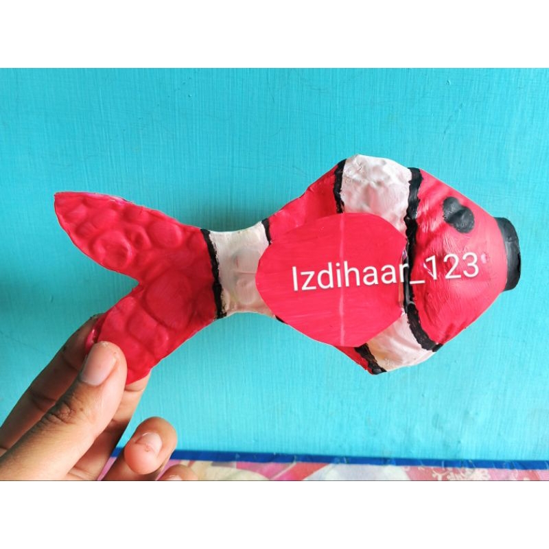 

Ikan dari botol plastik bekas