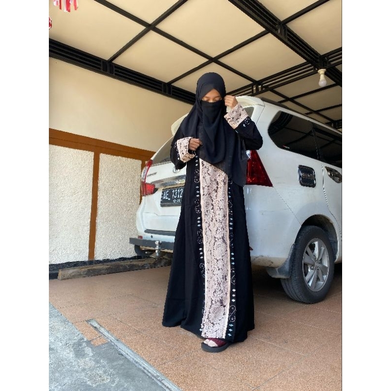 Abaya Sarah