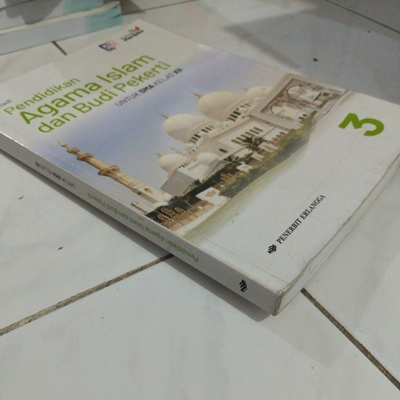 Pendidikan Agama Islam dan Budi pekerti kelas XII