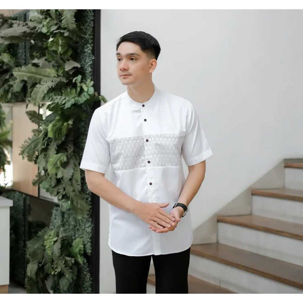 Kemeja Koko Putih Keren Motif Batik