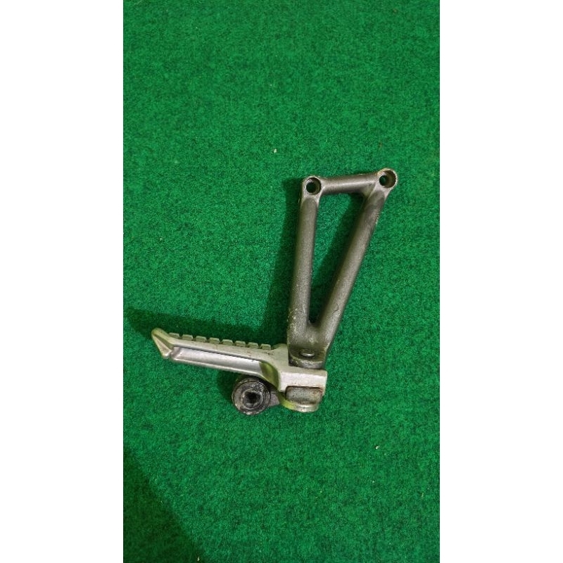 dudukan postep belakang ninja rr kanan ori copotan second