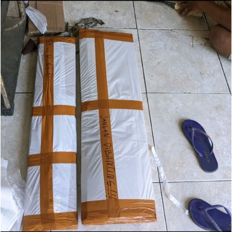 

kardus packing uk 60cm asli lengkap dengan sarung kulit sapi