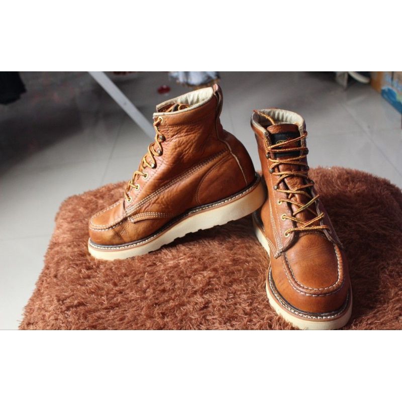 Sepatu boot high mewah " Thorogood" Upper kulit asli tebal ganas, tapak moctoe , size 7 EE no 41 ins