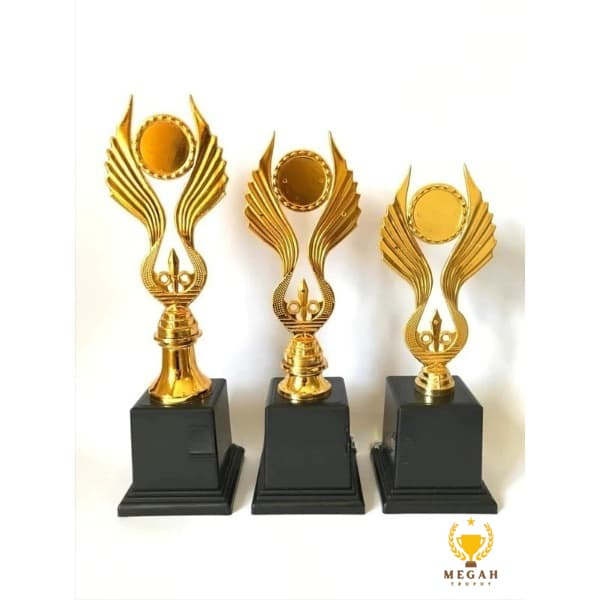 Piala 1 Set Emas