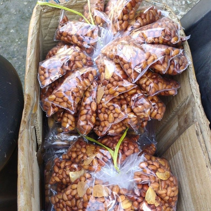 

kacang goreng gantung (UMKM) isi bisa request