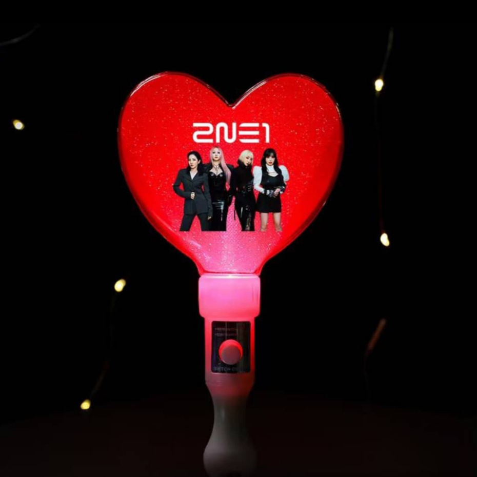 Lightstick Love Fanmade KPOP Series 2NE1 Blackpink BTS Enhypen Treasure Lampu Konser Warna Warni Pla