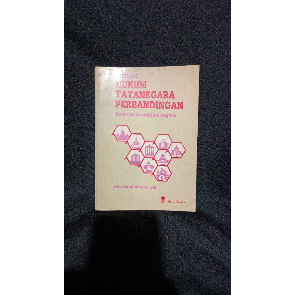 INTISARI HUKUM TATANEGARA PERBANDINGAN:KONSTITUSI SEMBILAN NEGARA
