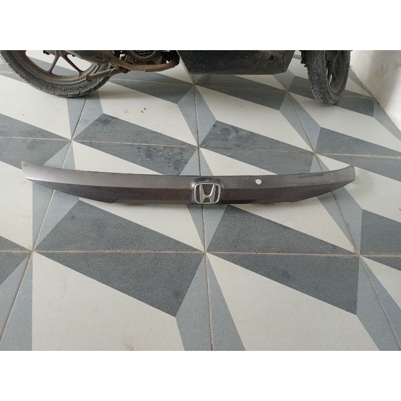 truklid List pintu bagasi belakang Honda Mobilio RS