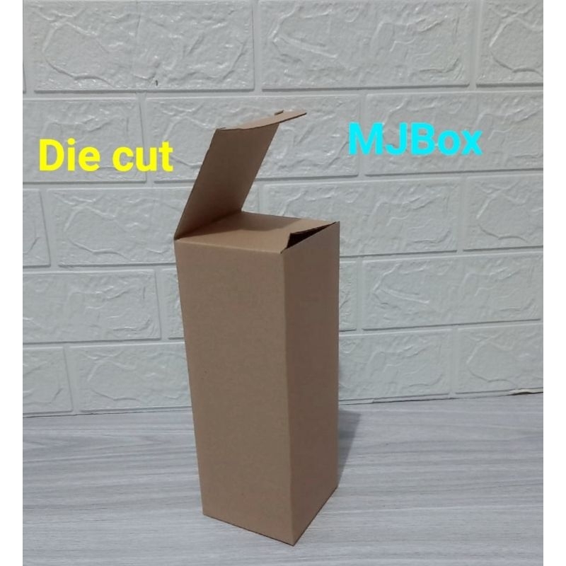 

Kardus/karton ukuran 9x9x23 cm model die cut botol.