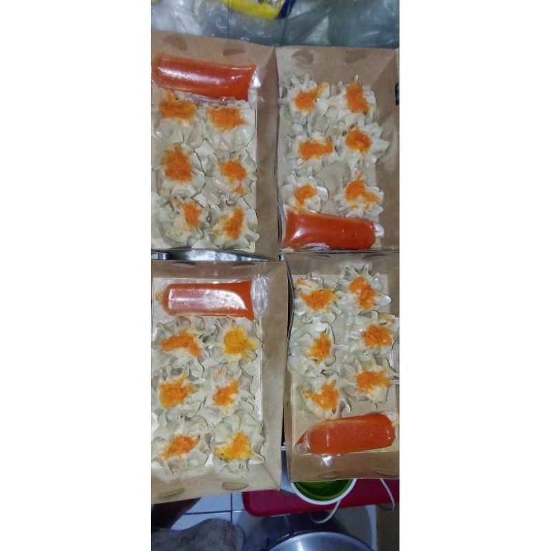 

dimsum besar isi 40pc free saos pedas