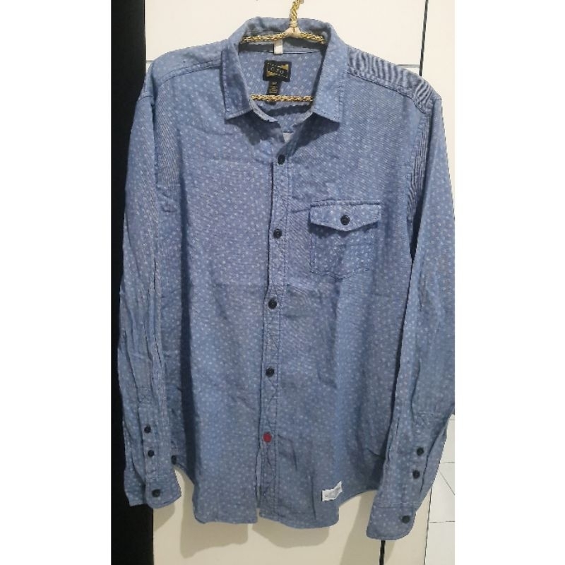 Preloved - Kemeja kerja semi jeans kemeja bahan lembut pria mirip Uniqlo