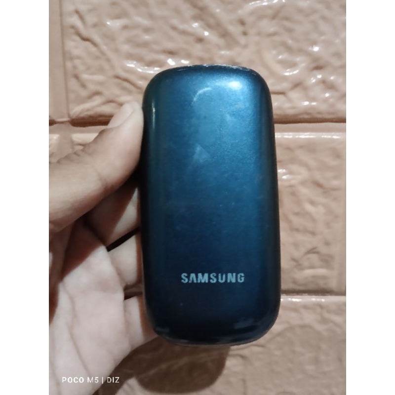 SAMSUNG LIPAT FLIP DUOS E1272 MINUS