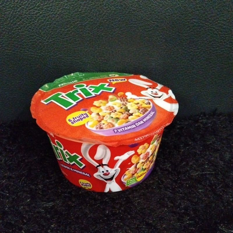 

Nestle trix sereal 30gr biji jagung utuh rasa buah 30 gram