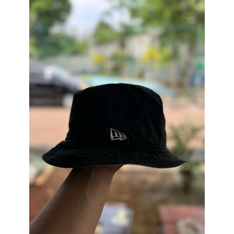 New Era bucket hat