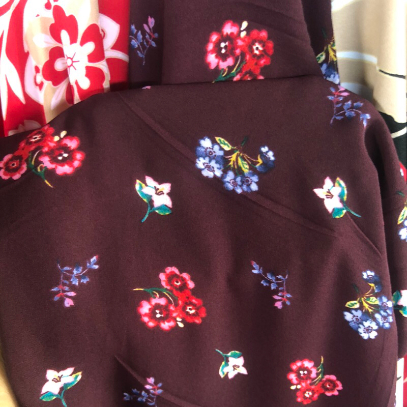 kain satin silk motif - kain satin silk motif bunga - kain satin silk motif luxury - kain satin silk