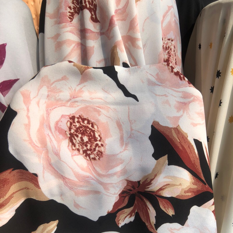 kain zara crepe motif - kain zara crepe motif bunga - kain zara crepe motif impor - kain zara crepe 