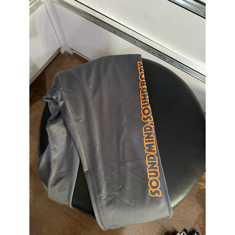 preloved branded celana olahraga ASICS