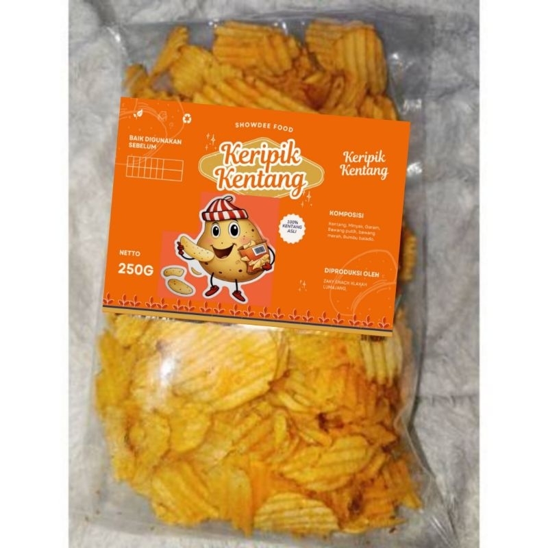 

keripik kentang Q isi 250 gr rasa sapi panggang di jamin 100% halal, dan di buat dari kentang pilihan asli petani kab lumajang