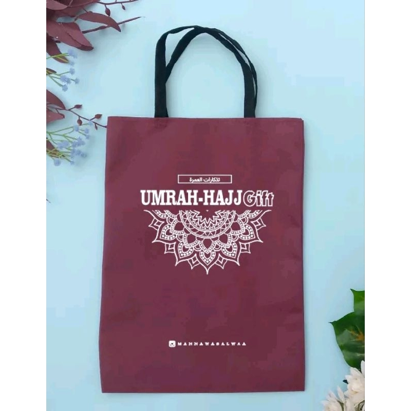 

Tas Souvenir 25x 33 cm Haji Umroh bahan spunbound
