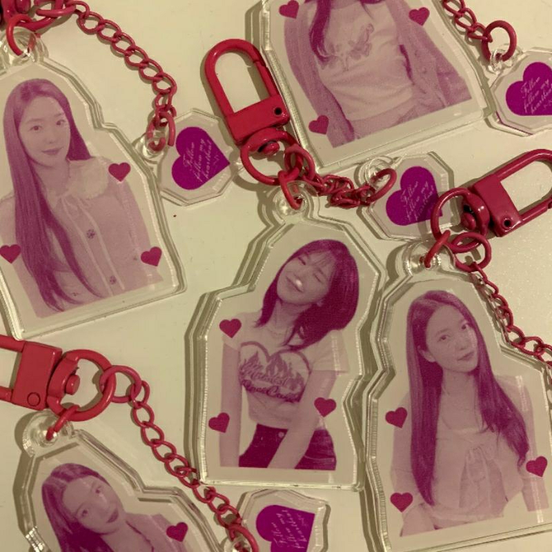 (clearance sale) red velvet keyring ౨ৎ