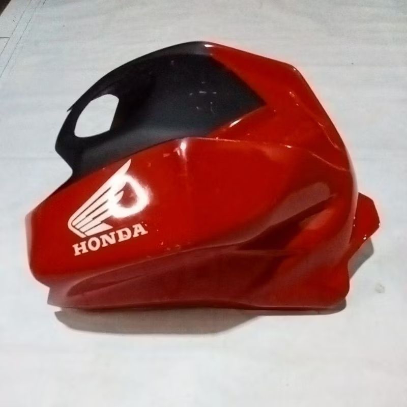 kondom tangki CB 150R warna merah original
