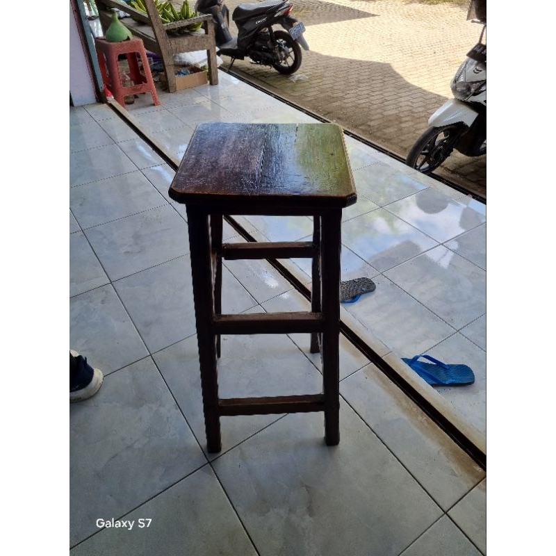 Kursi Kotak Tinggi 70cm / Kursi Cafe / Kursi konter Hp / Kursi Request Al Hidayah Cell KBM