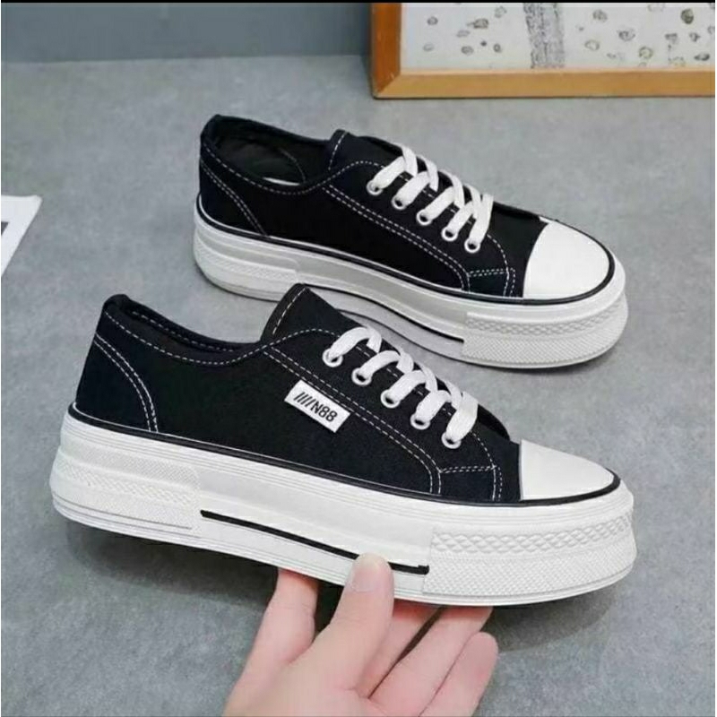 Sepatu Sneakers Wanita Canvas Bertali Sepatu Casual Sekolah Korean style