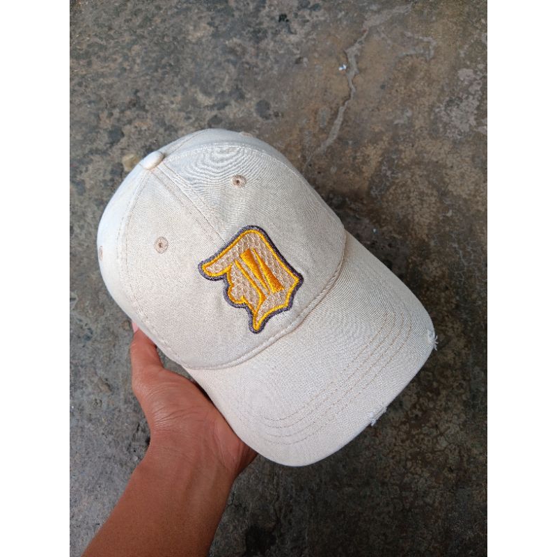 Topi Caps Ripped Logo D