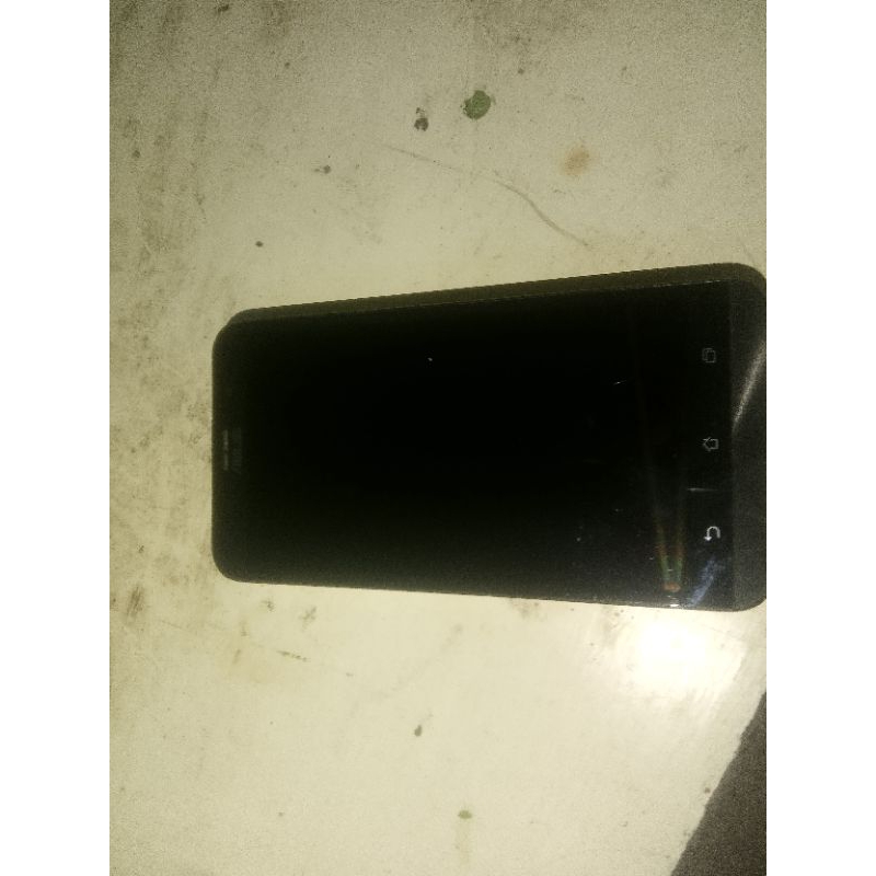 LCD copotan asus Zenfone 2/ z00ad/ze551ml