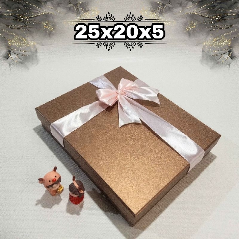 

Kotak Kado 25x20x5 Hampers/Gift Box/Hardbox/Bridesmaid/Packaging/Packing Custom Request Pita