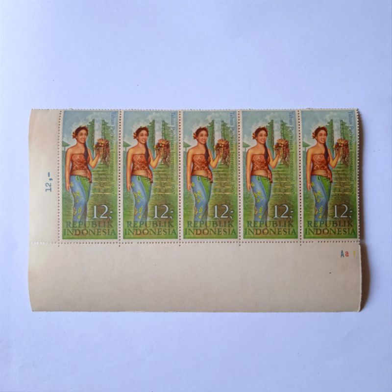 

Antik Perangko Filateli Tahun Wisata Internasional 1967 Rp.12,- 5pcs