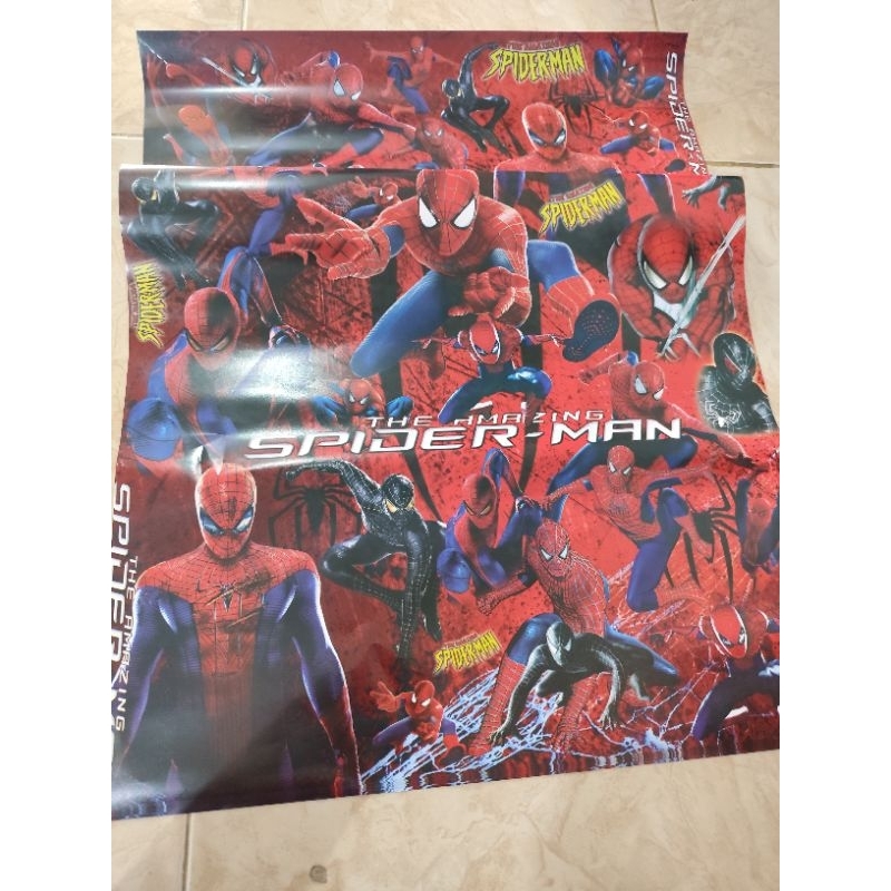 

kertas kado glossy spiderman