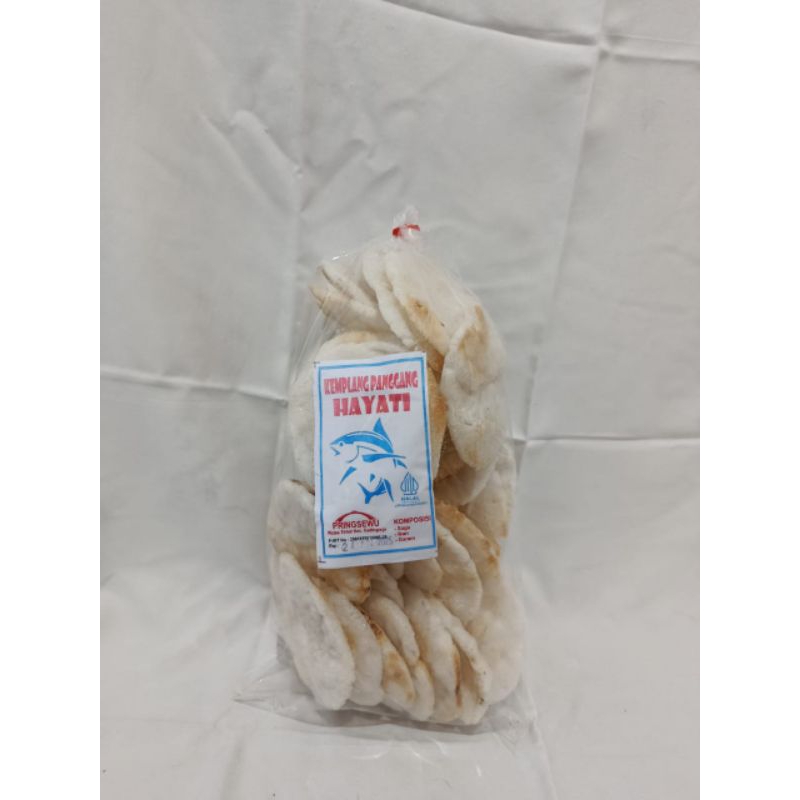 

PAKET OLEH OLEH KEMPLANG HAYATI KEMPLANG IKAN PANGGANG