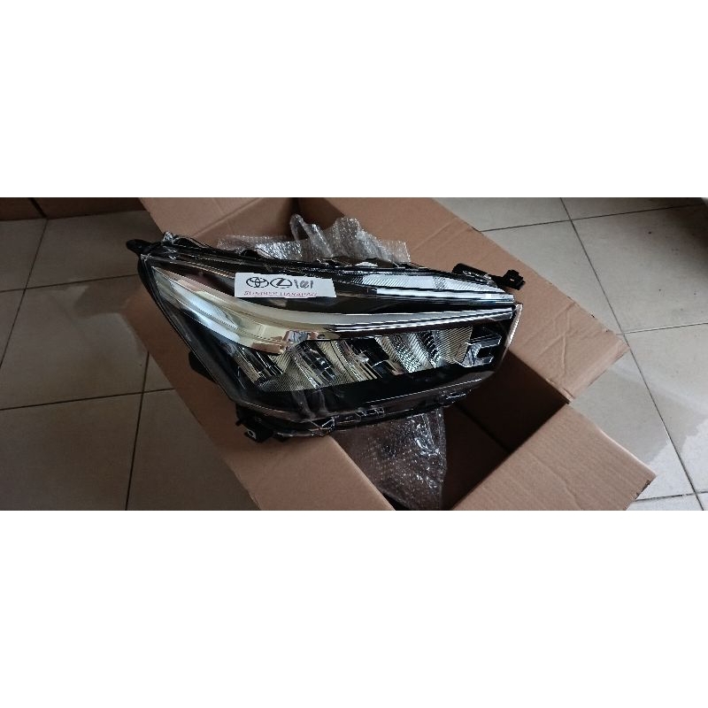 81110-Bz800 headlamp raize rocky non drl