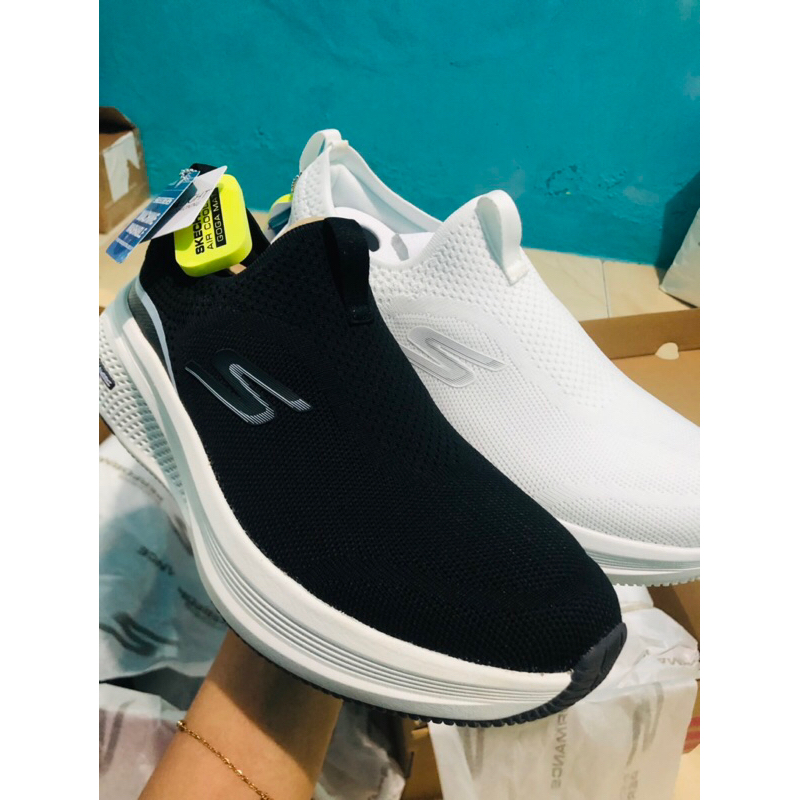 Sepatu Skechers Air Cooled Goga Mat (ORI NEW)