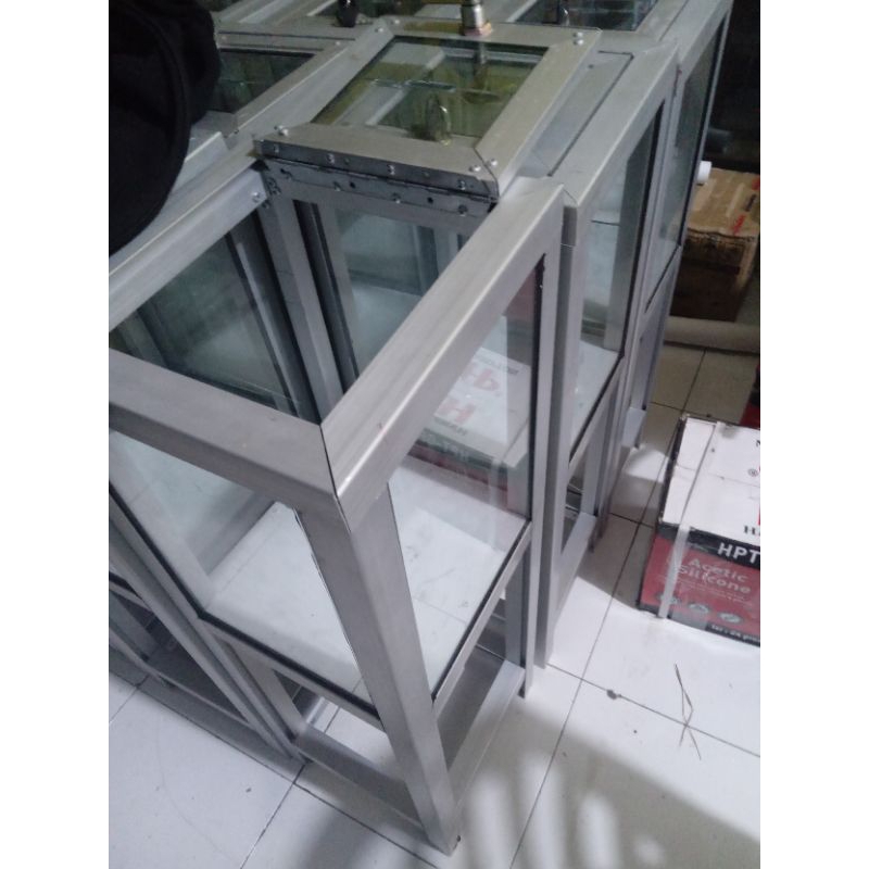 tempat kotak amal alumunium silver