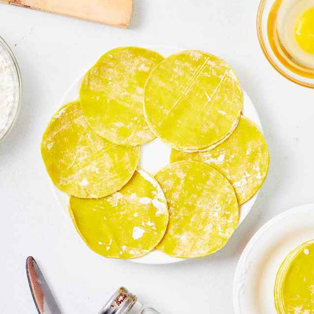 

YEN Kulit Dimsum Kuning - Kulit Pangsit Bulat