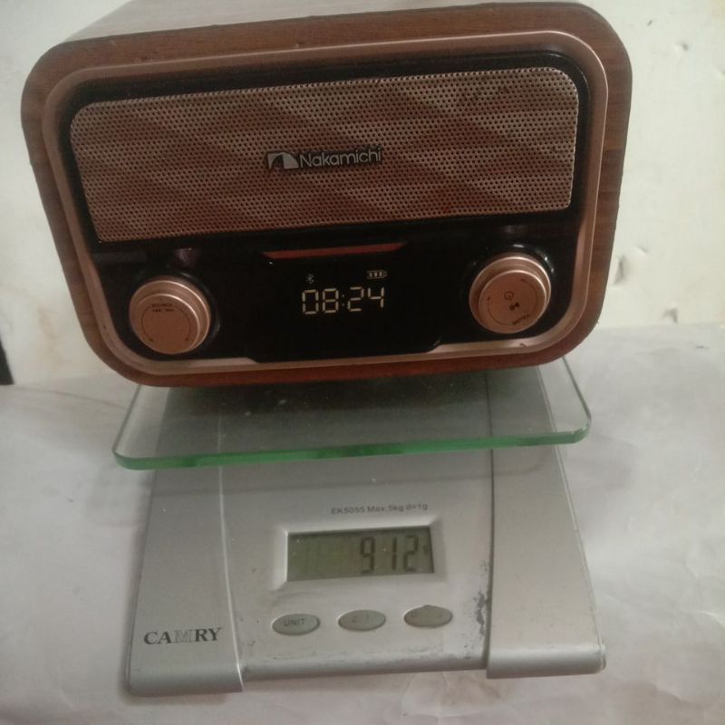 speaker bloutoth NAKAMICHI SOUNDBOX LITE ORIGINAL ( minus tidk keluar suara )