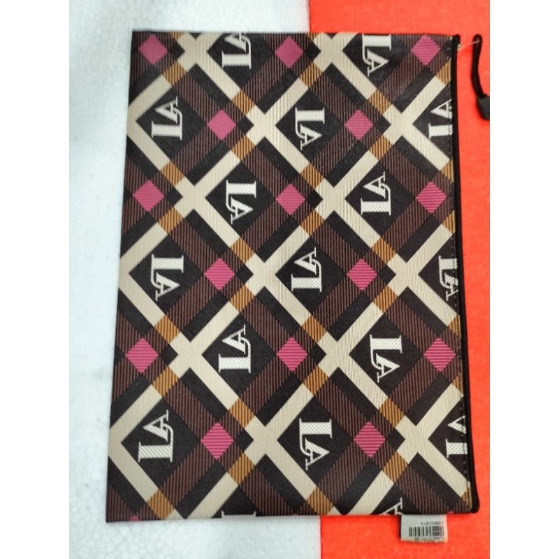 

MAP RESLETING A4 BAHAN KAIN MOTIF MAP RESLETING KAIN