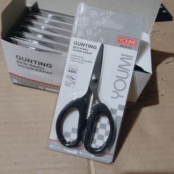 

gunting stenlis Youmi ukuran kecil .perpack(12 pcs)