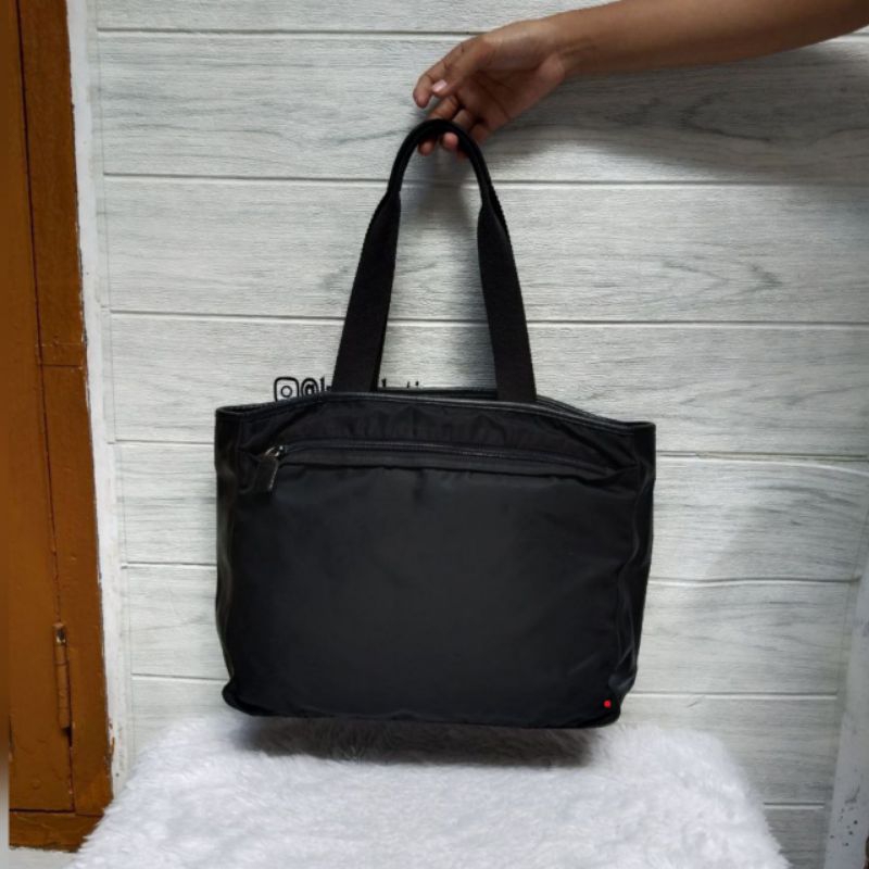 Prada Tas Tote Bag Nylon Preloved